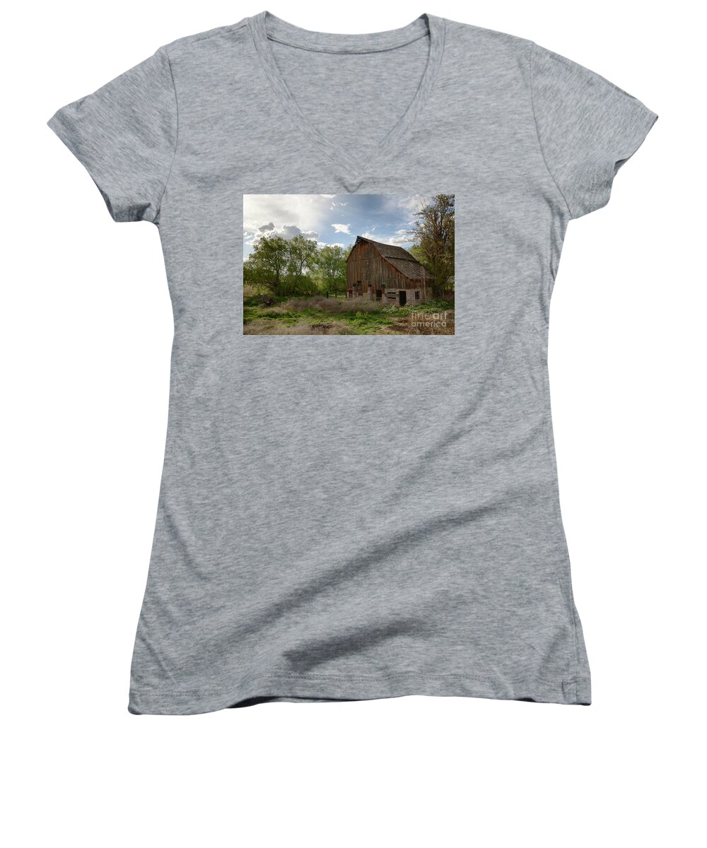 Caldwell Women's V-Neck featuring the photograph In the Midst of the City by Idaho Scenic Images Linda Lantzy