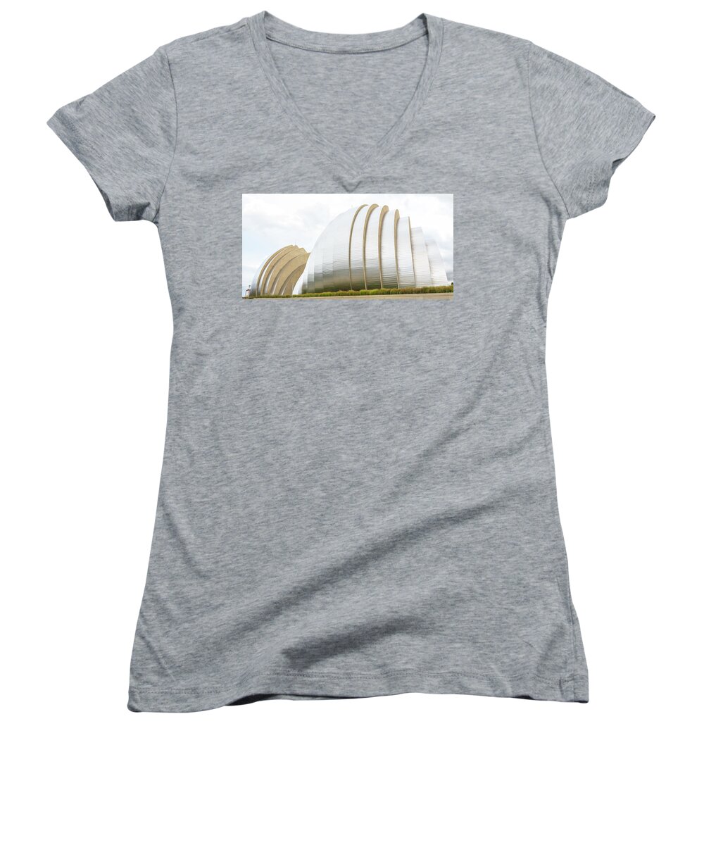 Kauffman Center For Performing Arts Women's V-Neck featuring the photograph Kauffman Center Performing Arts by Pamela Williams