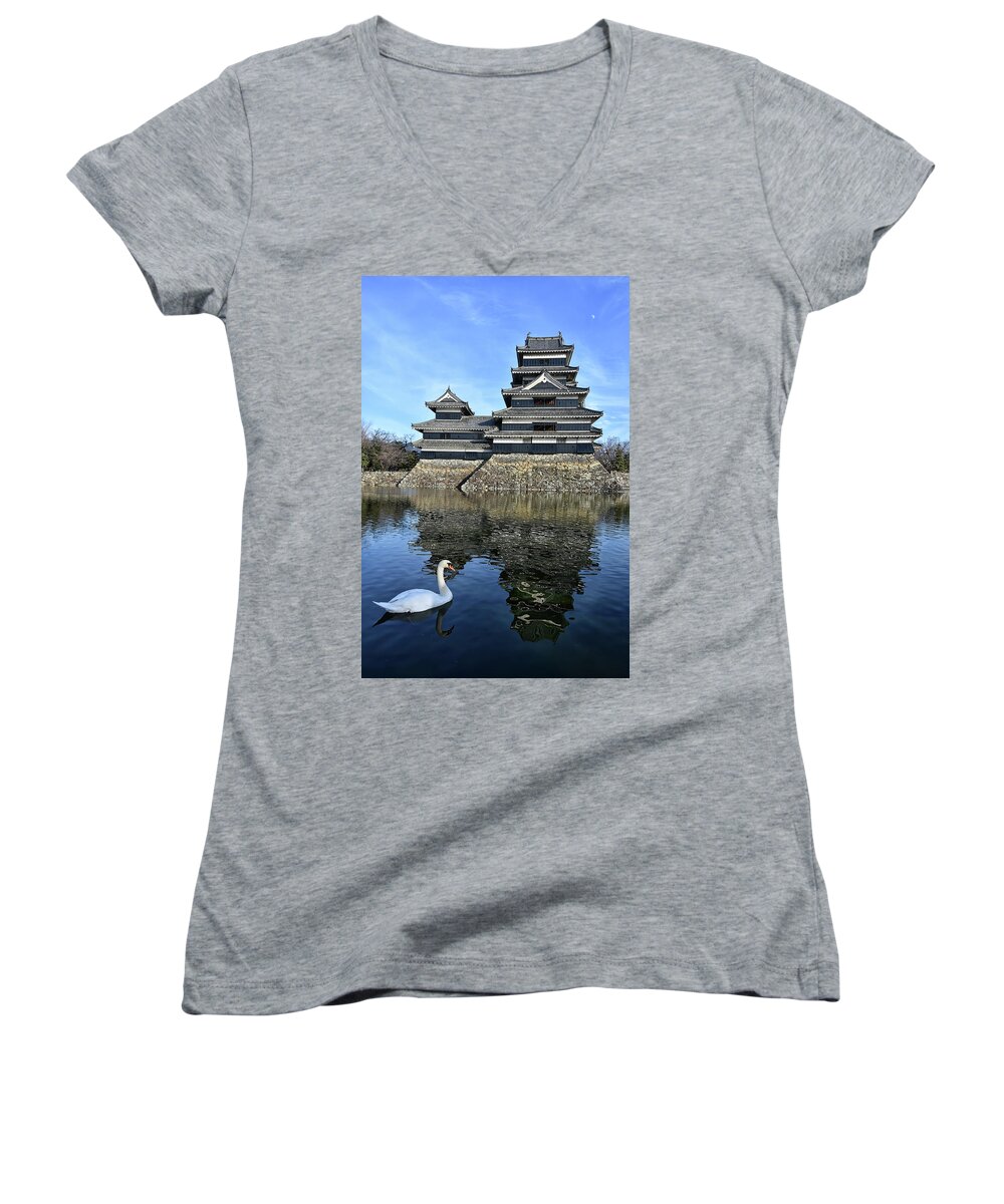Matsumoto Castle Swan Women's V-Neck featuring the photograph Matsumoto Swan by Kuni Photography