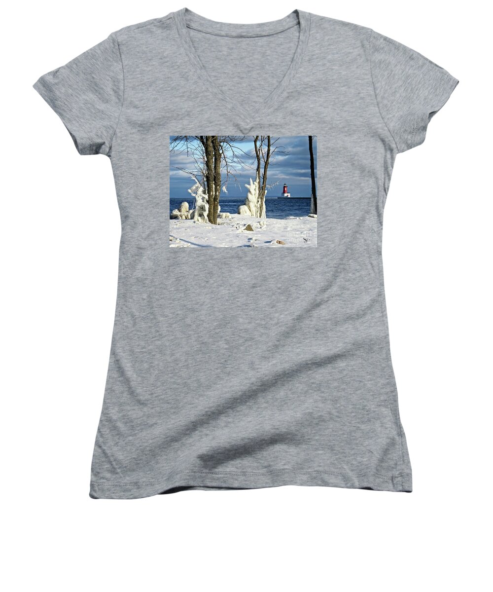 Menominee Lighthouse Women's V-Neck featuring the photograph Menominee Lighthouse Ice Sculptures by Ms Judi