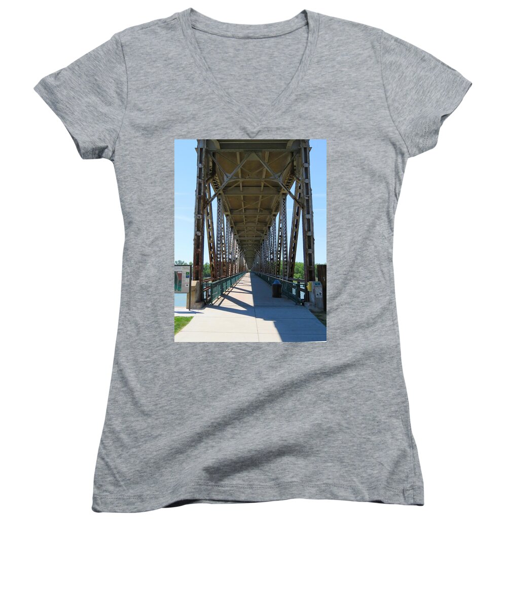 Missouri River Women's V-Neck featuring the photograph Meridian Bridge by Keith Stokes
