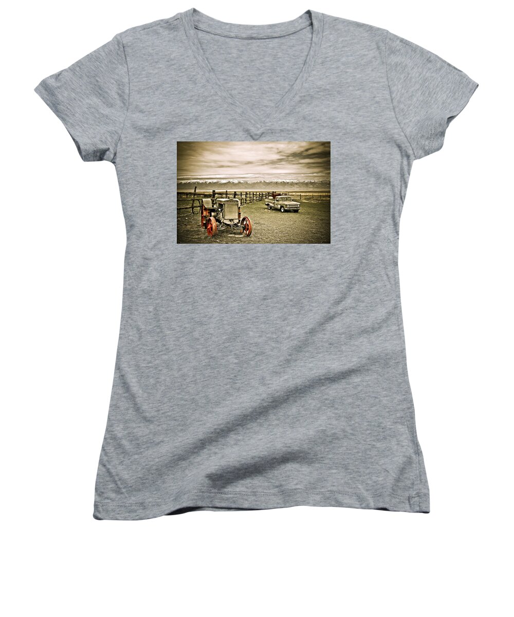Utah Women's V-Neck featuring the photograph Old Case Tractor by Marilyn Hunt