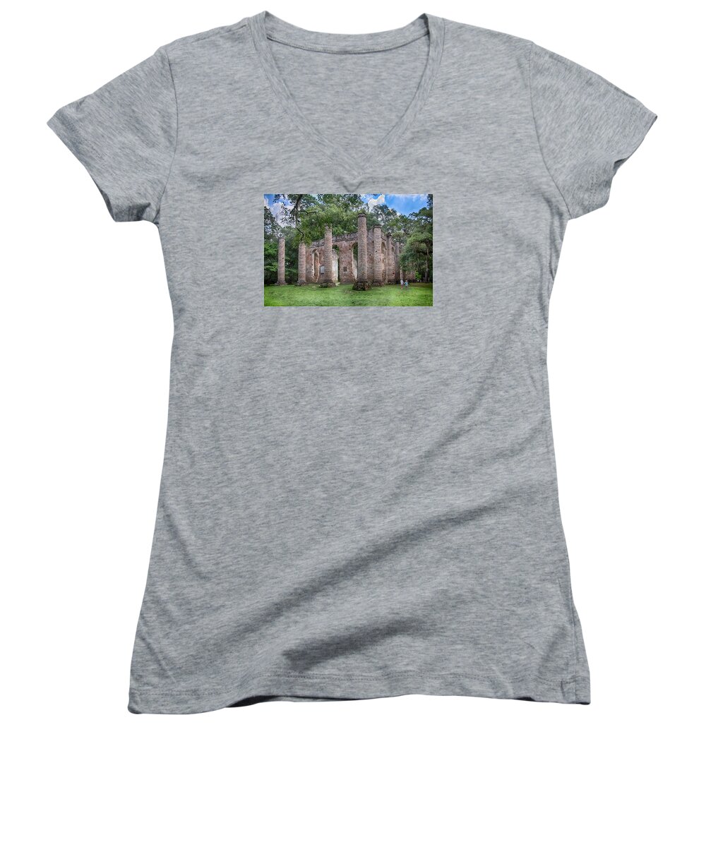 Old Sheldon Church Women's V-Neck featuring the photograph Old Sheldon Church by Patricia Schaefer