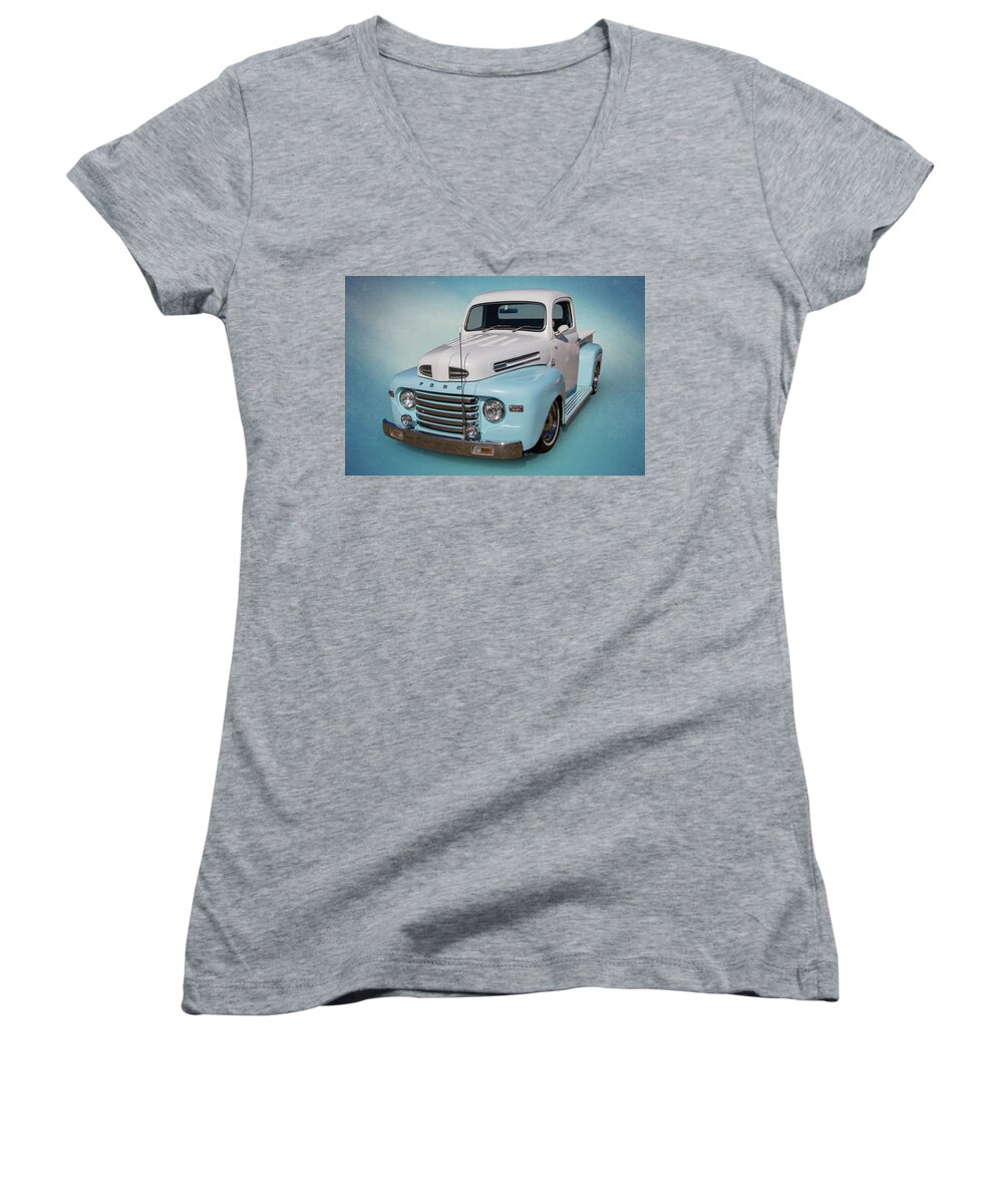 Pickup Women's V-Neck featuring the photograph Pastel Pickup by Keith Hawley
