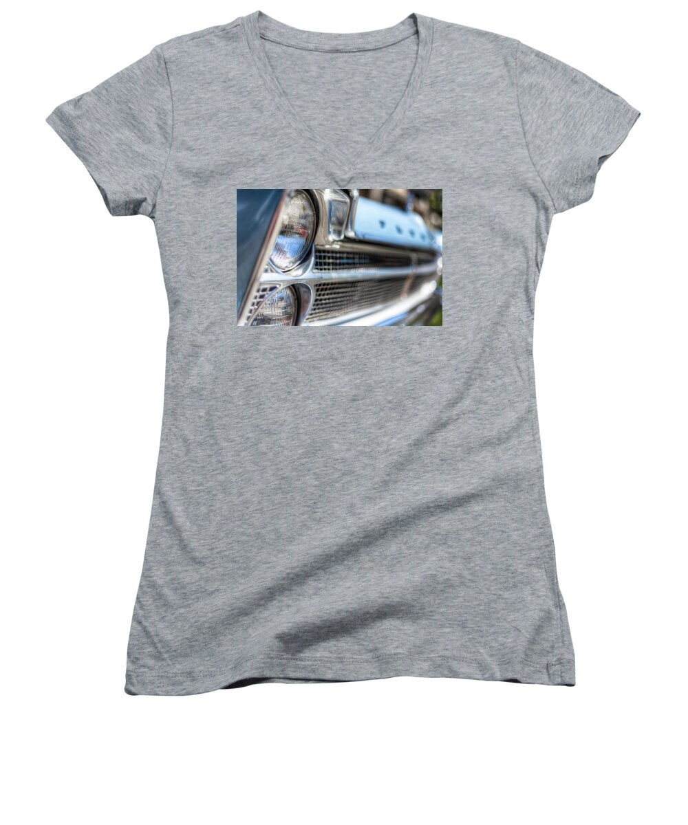 Car Women's V-Neck featuring the photograph Plymouth Fury by Jerry Renville