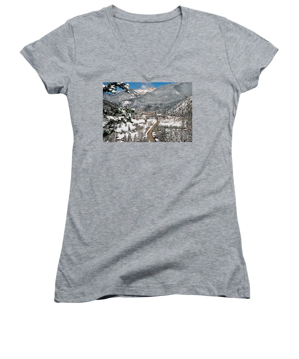 Red River Women's V-Neck featuring the photograph Red River In Winter by Ron Weathers