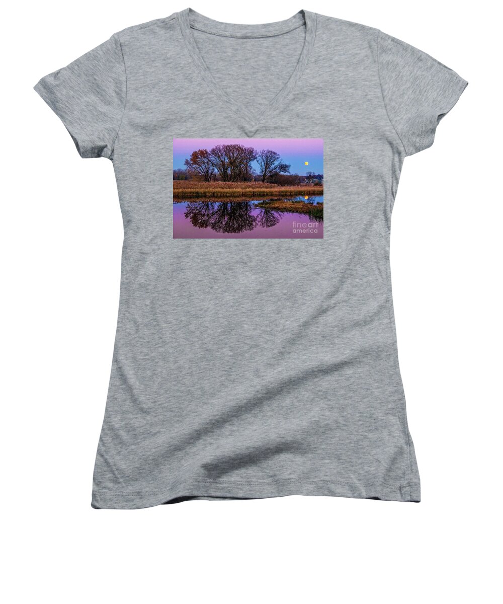 Mohawk River Women's V-Neck featuring the photograph Riverglow by Neil Shapiro