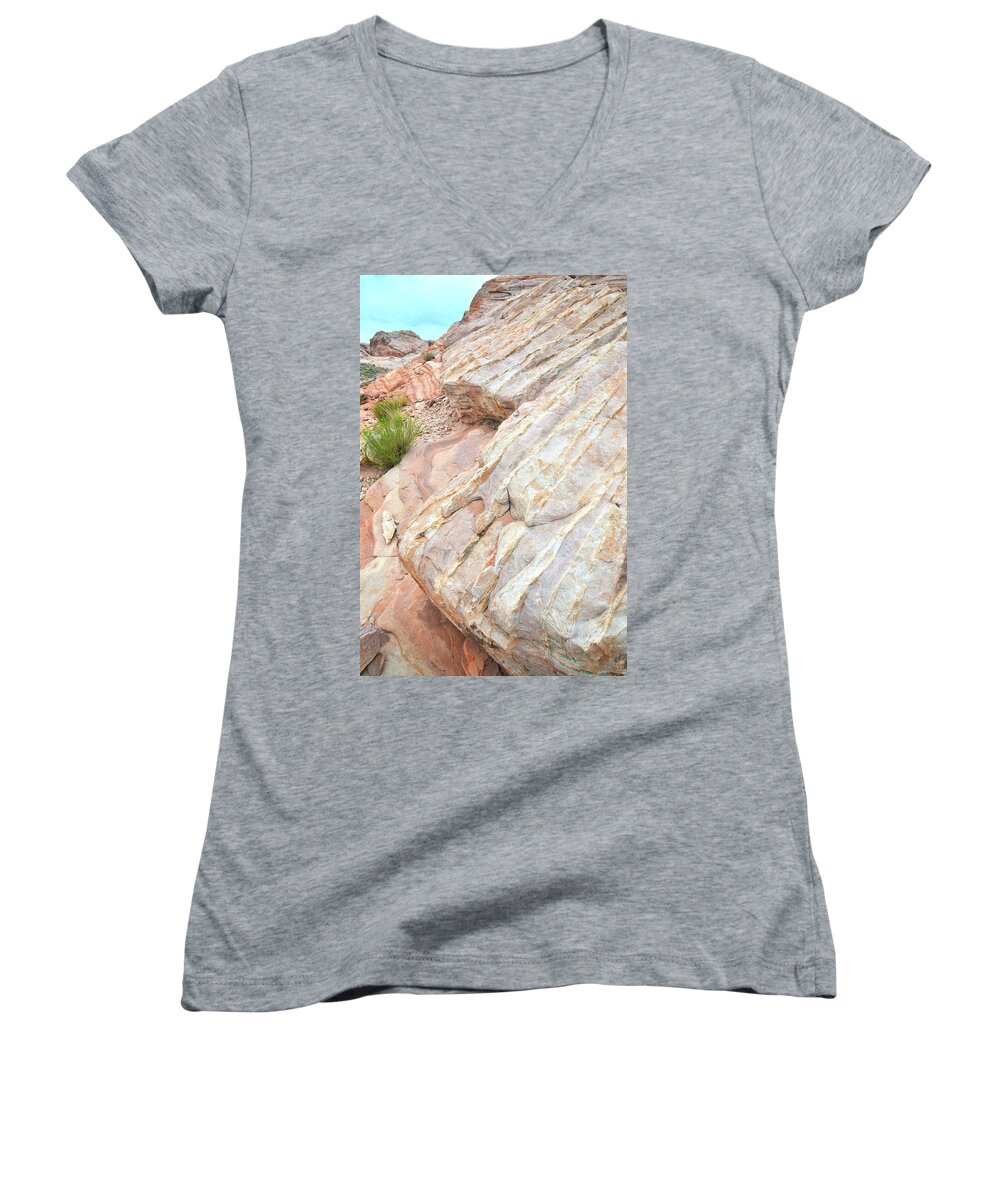 Valley Of Fire State Park Women's V-Neck featuring the photograph Sandstone Feet in Valley of Fire by Ray Mathis