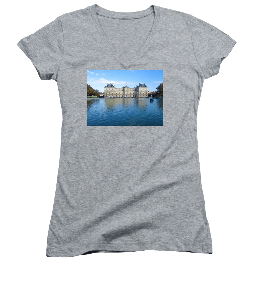 Jardin Du Luxembourg Women's V-Neck featuring the photograph Senat from Jardin du Luxembourg by Christopher J Kirby