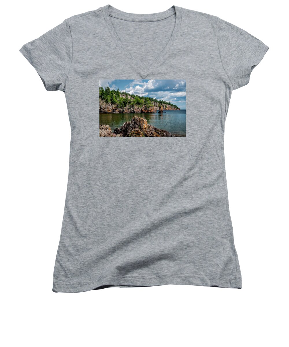Lake Superior Women's V-Neck featuring the photograph Shovel Point by Gary McCormick