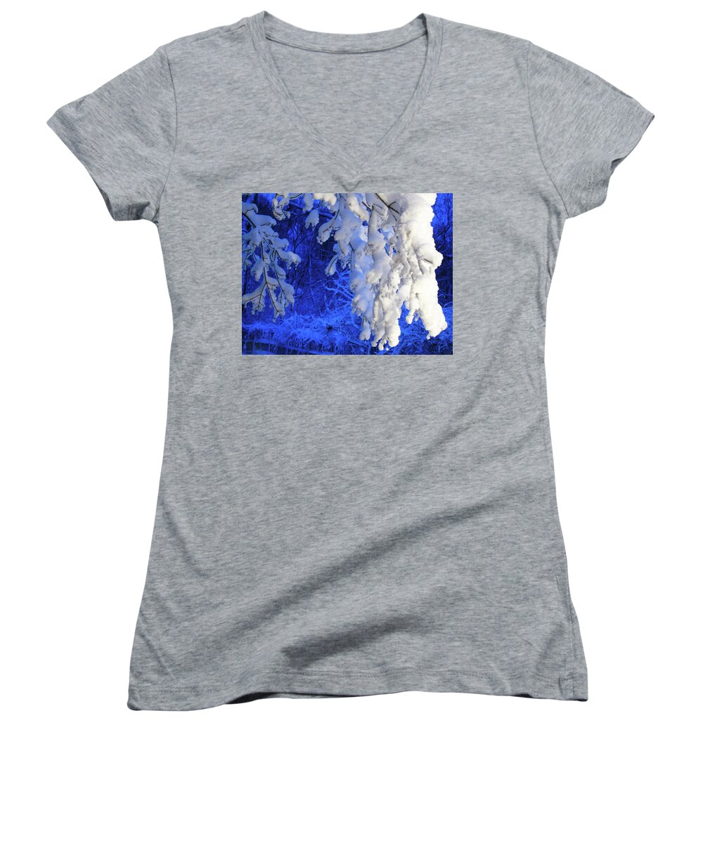 Blue Women's V-Neck featuring the photograph Snowy Blue Morning by Susan Lafleur
