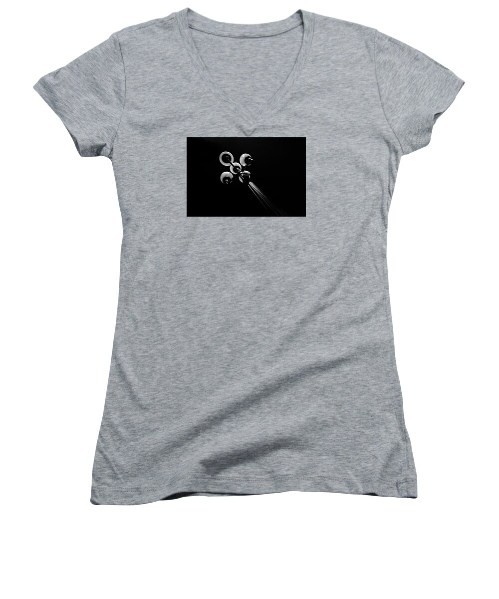 Street Light Women's V-Neck featuring the photograph Street Light by Kevin Cable