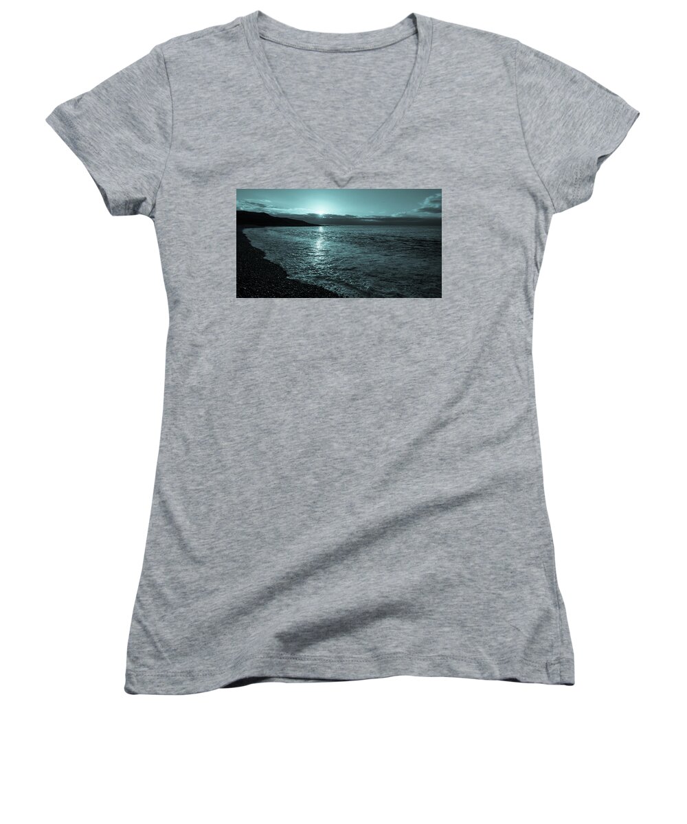 Landscape Women's V-Neck featuring the photograph Sunrise in Stonehaven B-W by Sergey Simanovsky