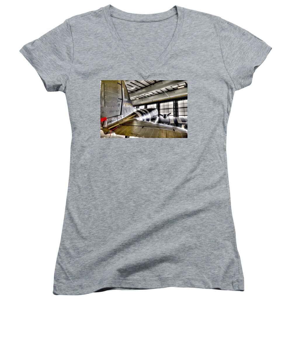 Plane Women's V-Neck featuring the photograph Tail wind by Craig Incardone