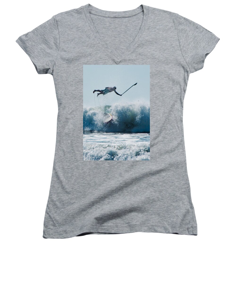 Surf Women's V-Neck featuring the photograph This is going to hurt by Steven Natanson
