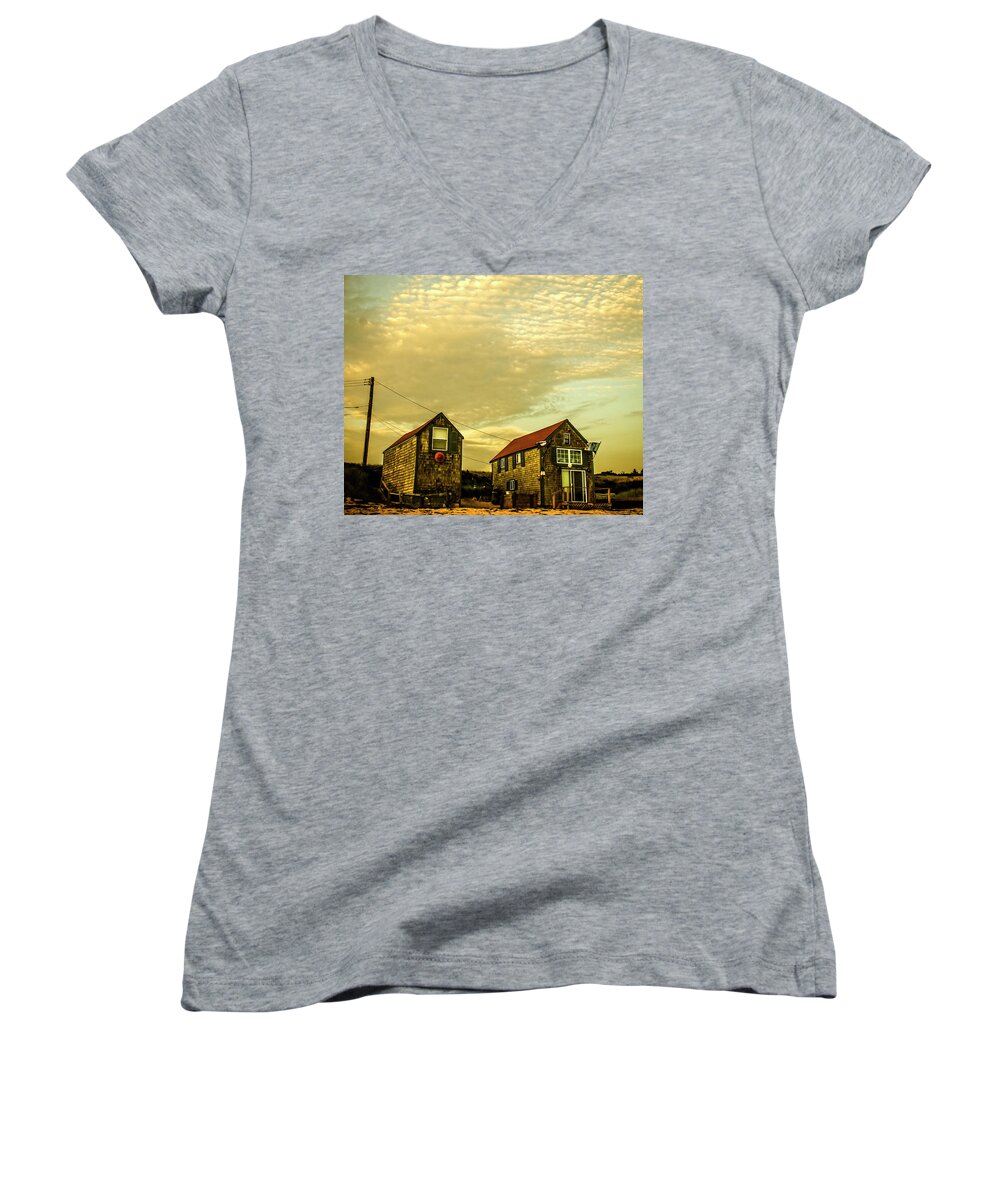 Black And White Women's V-Neck featuring the photograph Truro Beach Houses by Frank Winters