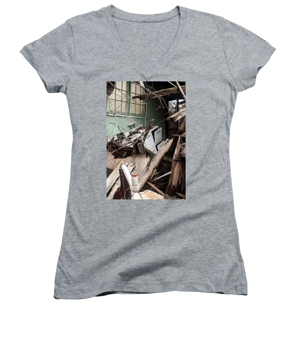  Women's V-Neck featuring the photograph Who wants to cook? by Melissa Newcomb
