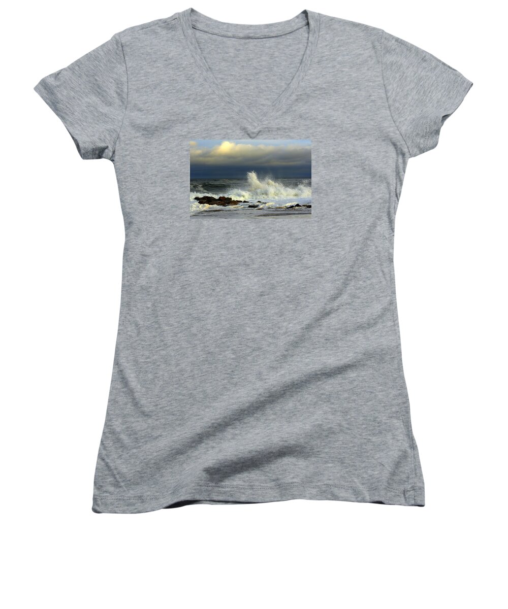 Waves Women's V-Neck featuring the photograph Wild Waves by Suzanne DeGeorge