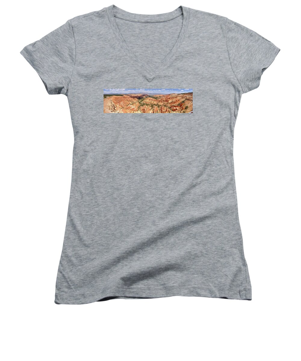 Bryce Canyon Women's V-Neck featuring the photograph Bryce Canyon Hoodoos by Mark Duehmig