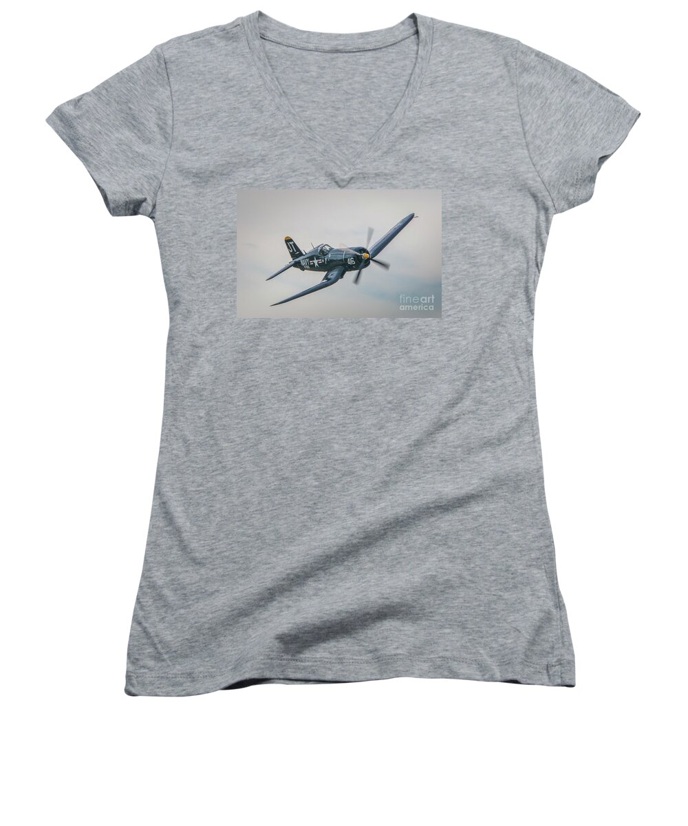 Plane Women's V-Neck featuring the photograph Corsair Approach by Tom Claud