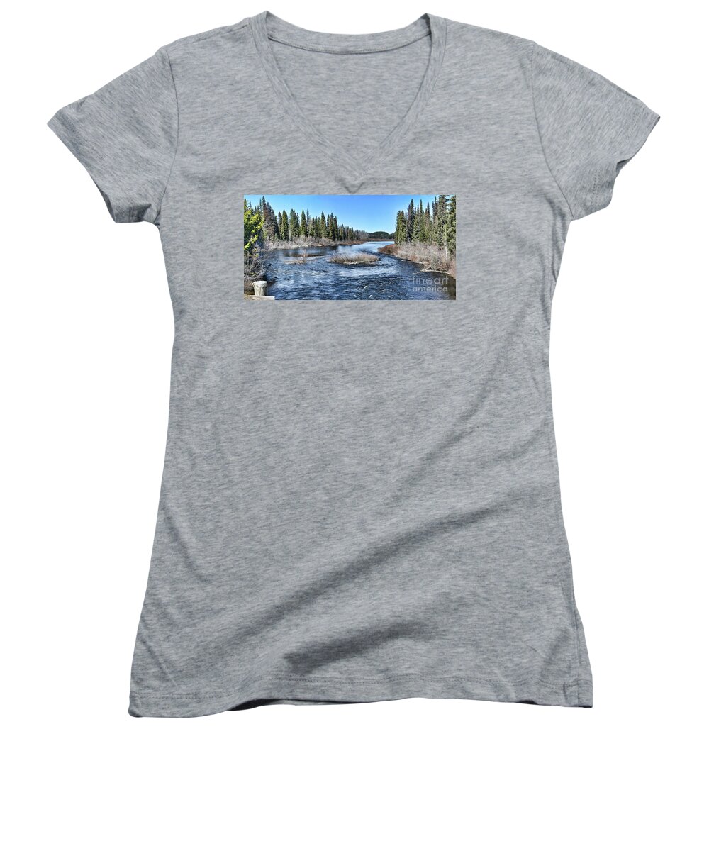 Crooked River Women's V-Neck featuring the photograph Crooked River by Vivian Martin