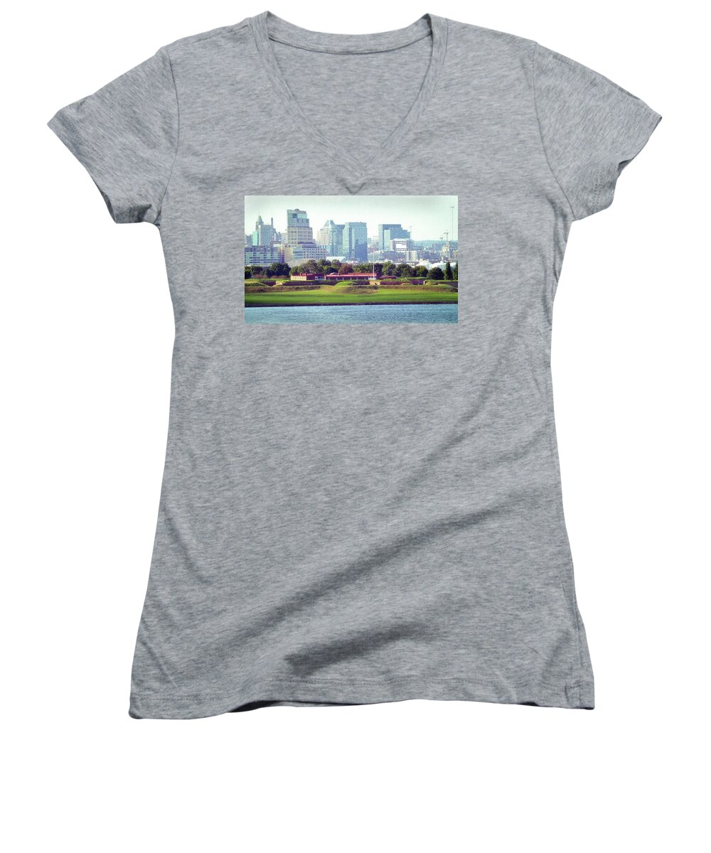 Fort Mchenry Women's V-Neck featuring the photograph Fort McHenry with Baltimore Background by Bill Swartwout