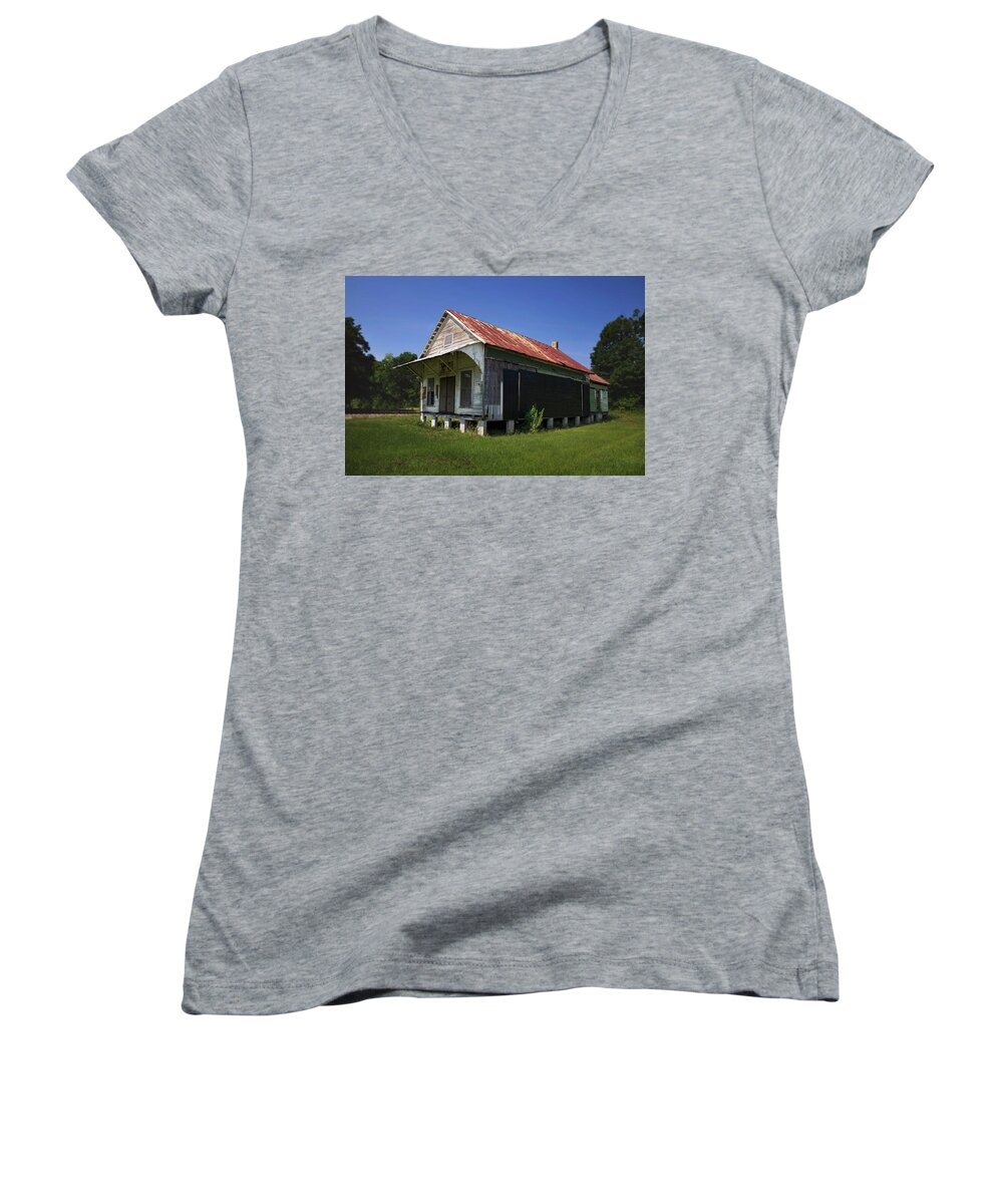Florida Women's V-Neck featuring the photograph No Longer Standing by Kelly Gomez