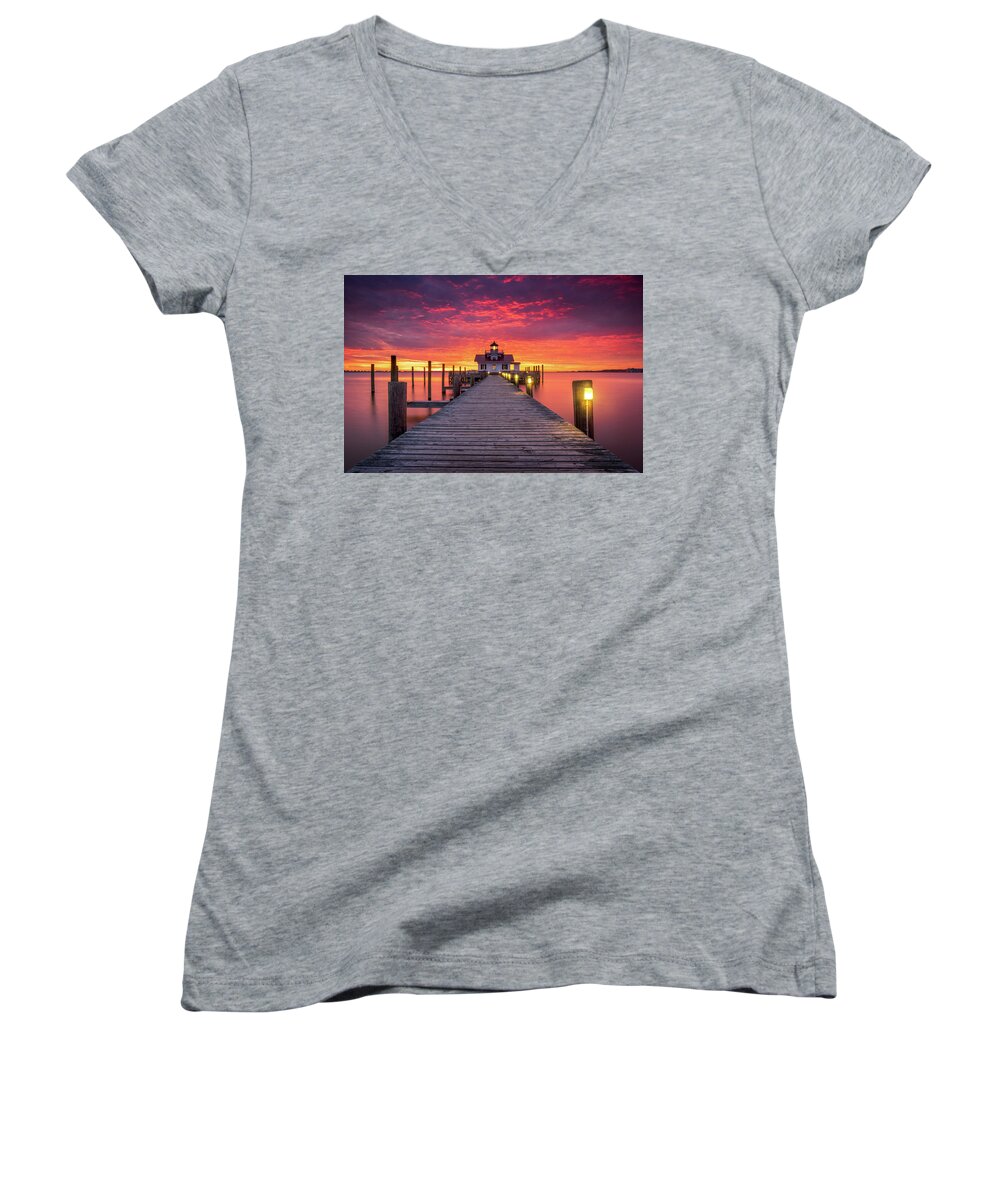 North Carolina Women's V-Neck featuring the photograph North Carolina Outer Banks Manteo Lighthouse OBX NC by Dave Allen