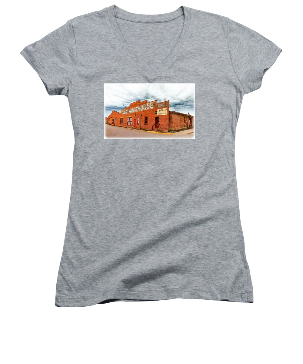 Old Warehouse Women's V-Neck featuring the photograph Old Warehouse In Farmville Virginia by Ola Allen