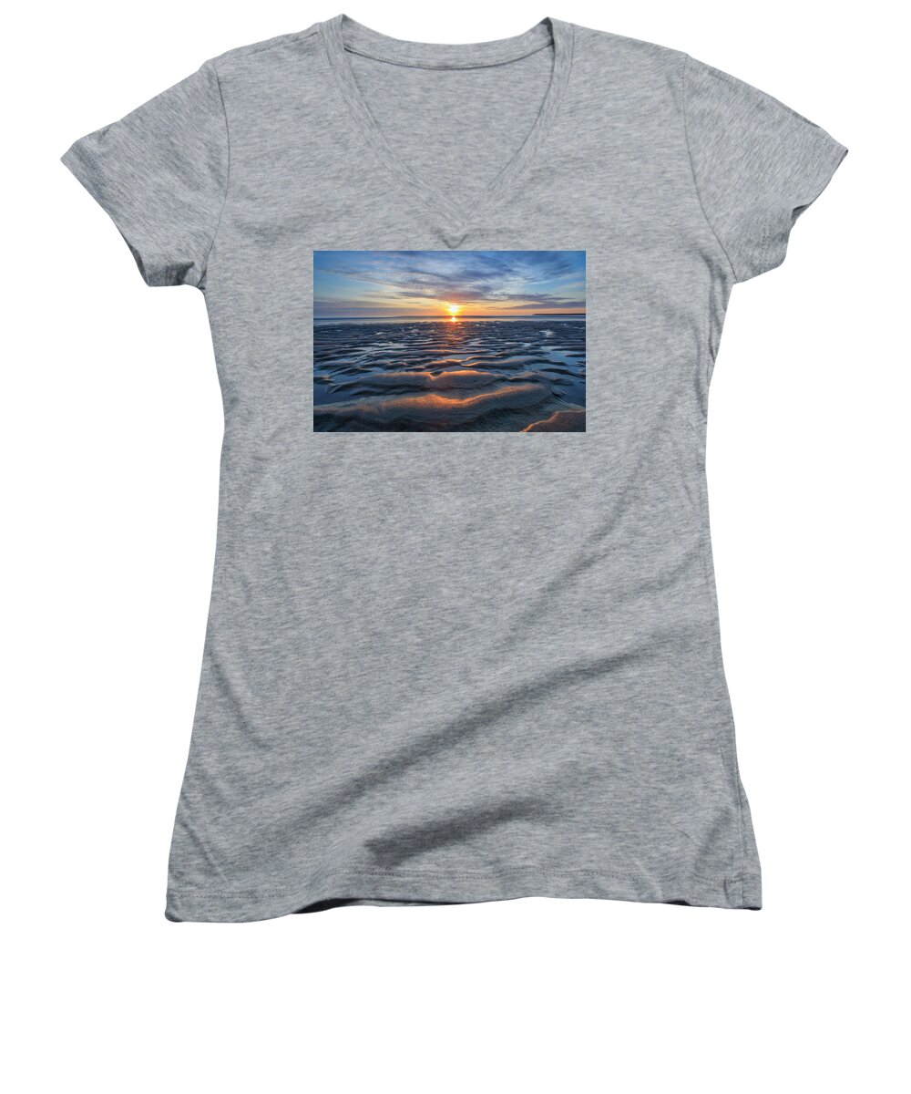 Sand Women's V-Neck featuring the photograph Rippled by Rob Davies