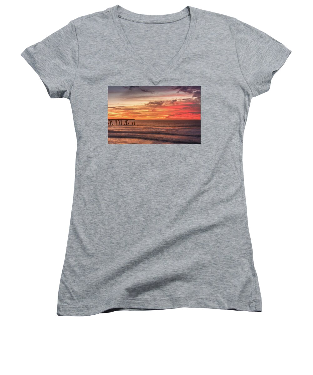 Landscape Women's V-Neck featuring the photograph In Awe #1 by Laura Macky