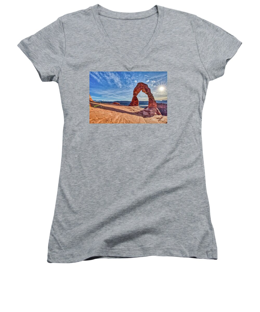Delicate Arch Arches National Park Utah Women's V-Neck featuring the photograph Delicate Arch Arches National Park Utah #3 by Dustin K Ryan