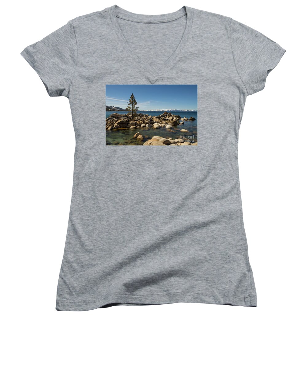 Lake Tahoe Women's V-Neck featuring the photograph Lone Tree by Suzanne Luft