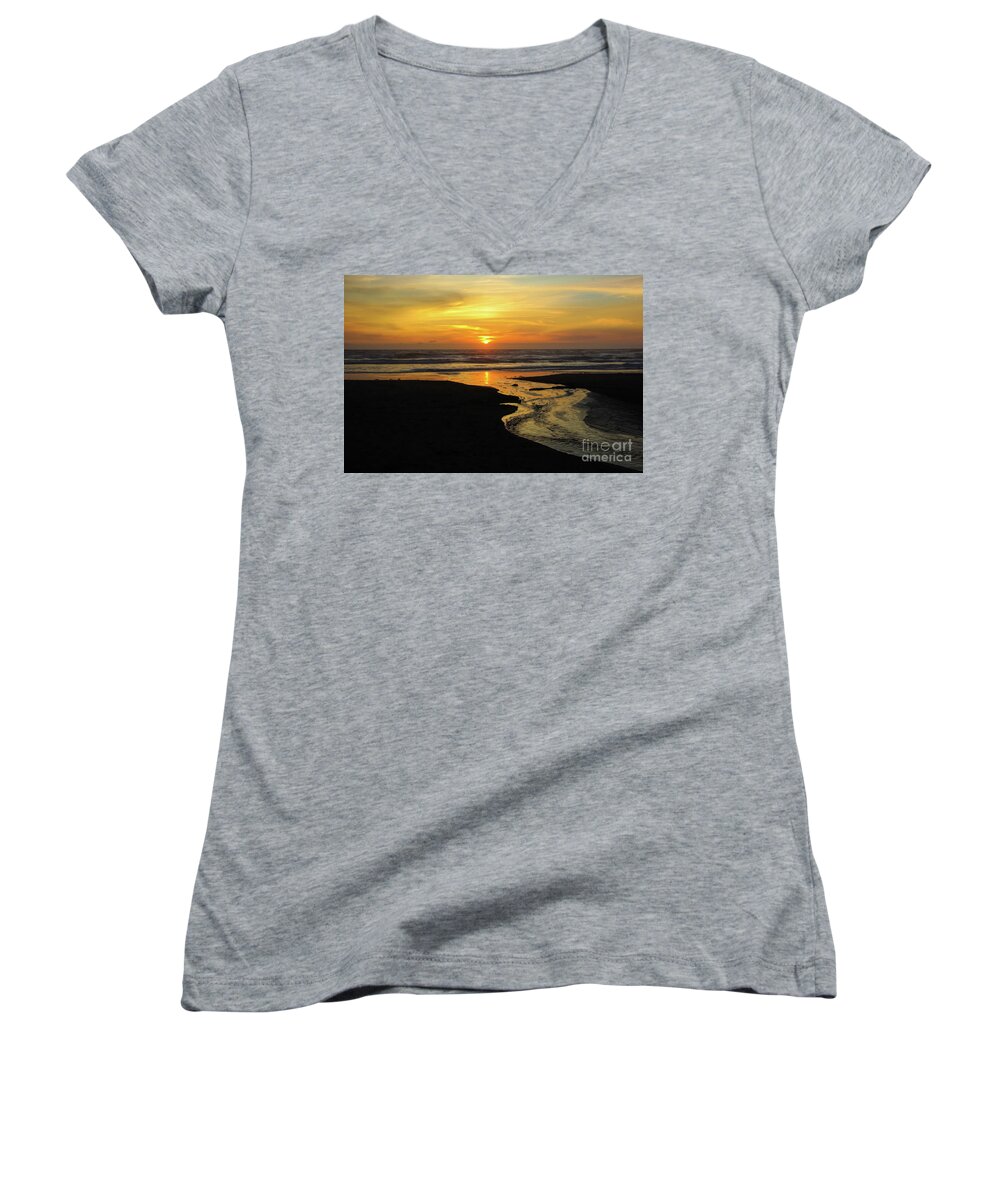 Seal Rock Women's V-Neck featuring the photograph Sunset At Seal Rock by Suzanne Luft