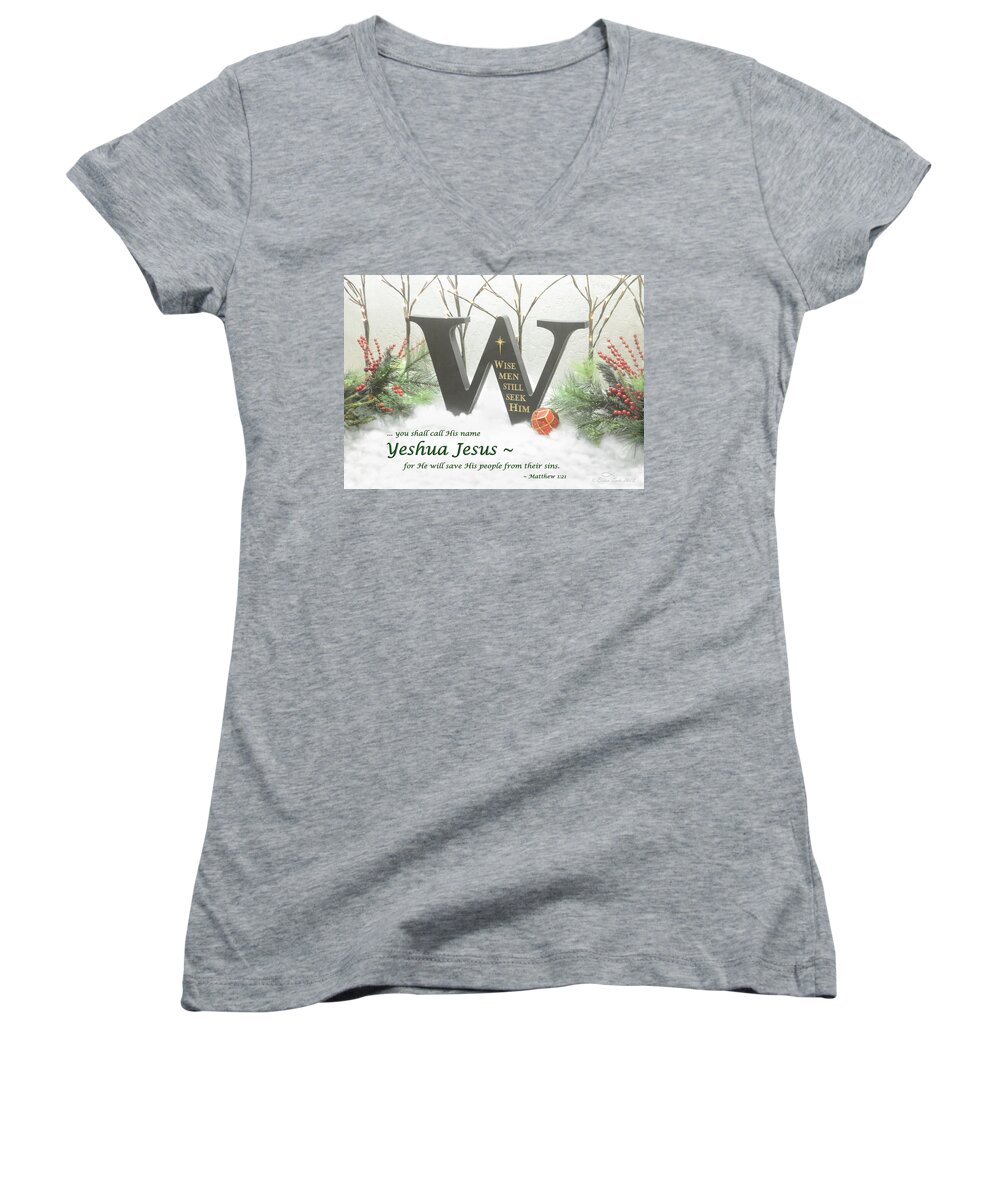 Christmas Women's V-Neck featuring the photograph Wise Men Still Seek Him Christmas Decorations by Brian Tada