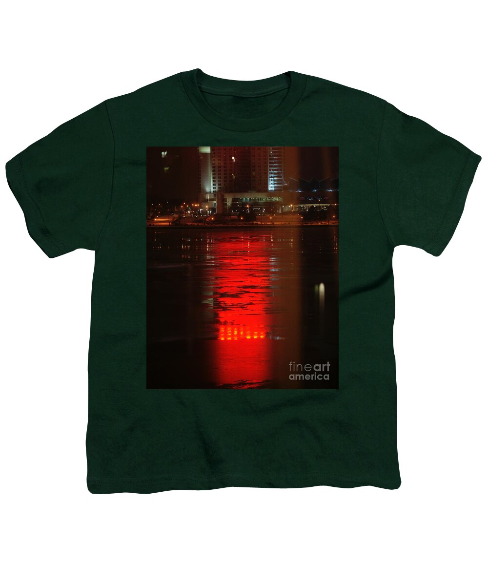 Winter Youth T-Shirt featuring the photograph Caesars Reflection by Linda Shafer