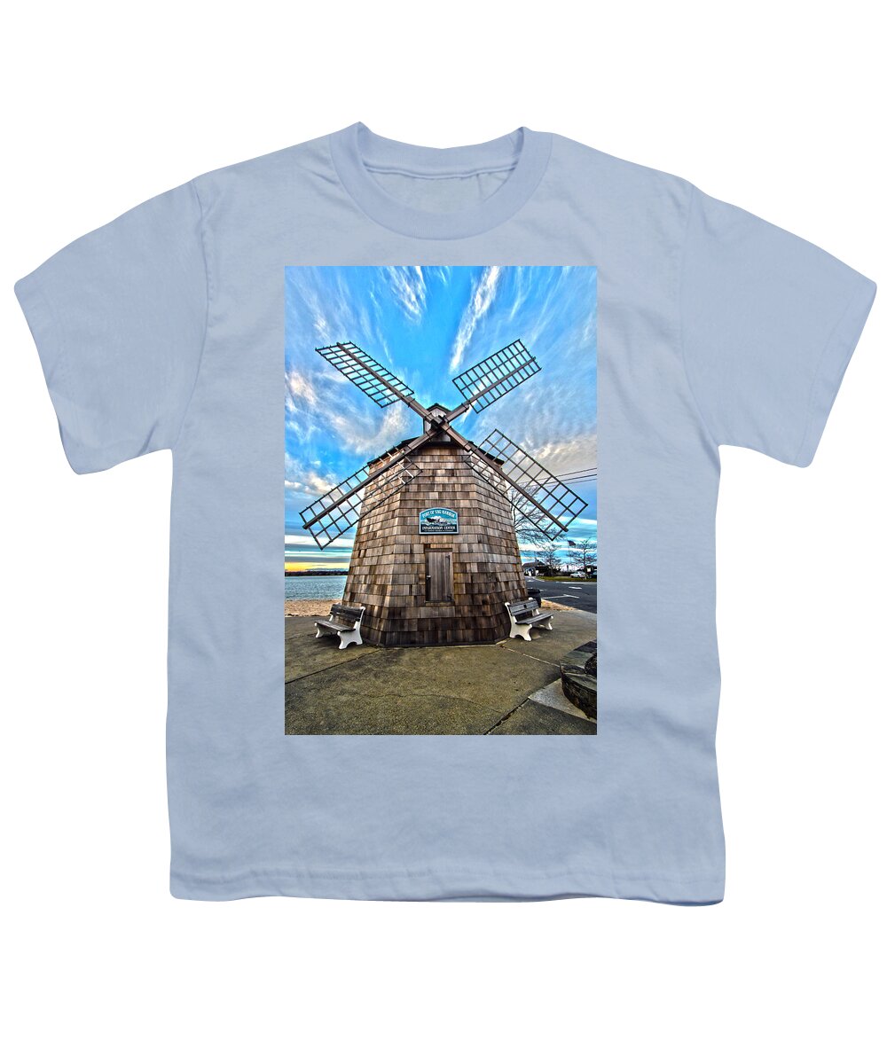 Sag Harbor Youth T-Shirt featuring the photograph Sag Harbor Visitors Center by Robert Seifert