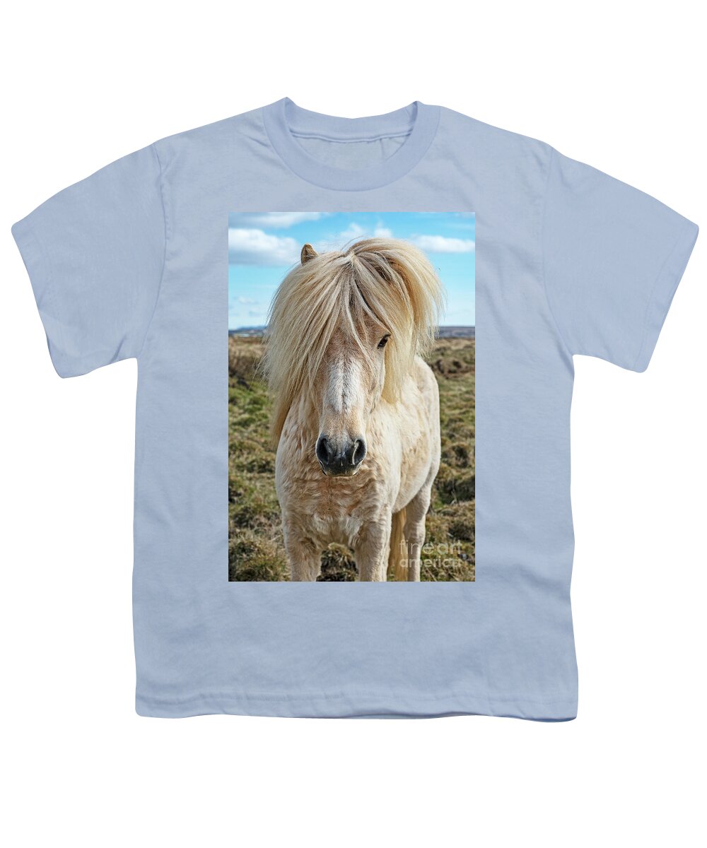 Festblues Youth T-Shirt featuring the photograph Auricomous by Nina Stavlund