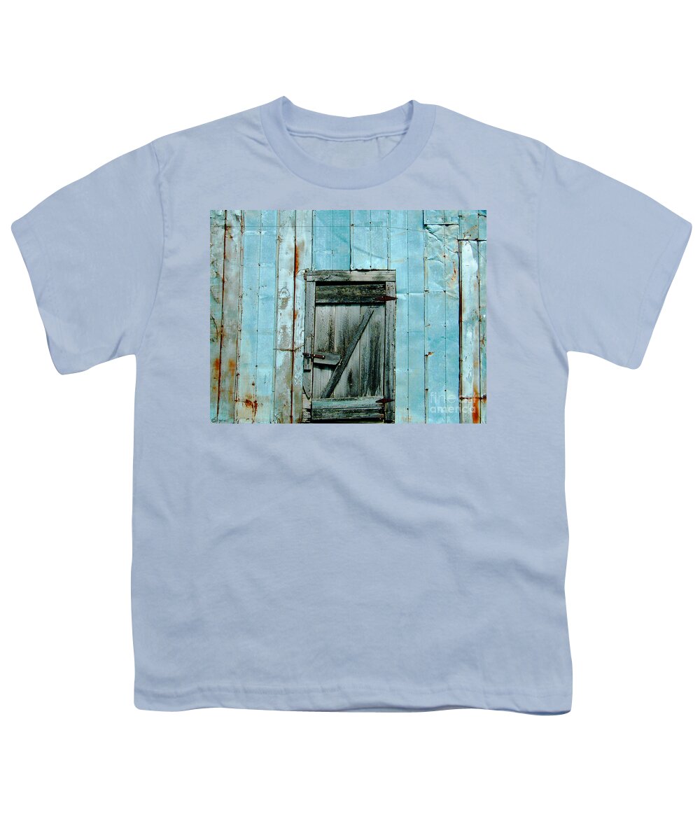 Mississippi Youth T-Shirt featuring the photograph Blue Shed Door Hwy 61 Mississippi by Lizi Beard-Ward
