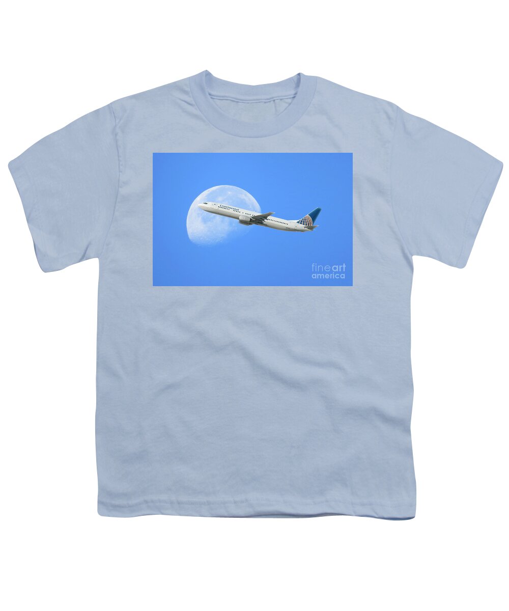 Boeing Youth T-Shirt featuring the photograph Continental Airlines Boeing 737-800 by Airpower Art