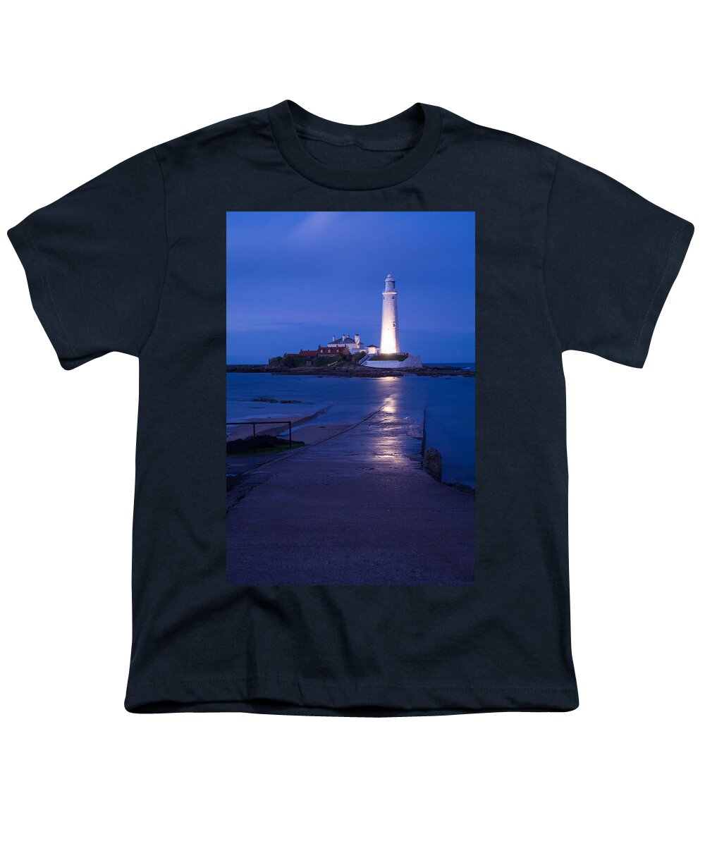 Whitley Youth T-Shirt featuring the photograph Saint Mary's Lighthouse at Whitley Bay #10 by Ian Middleton