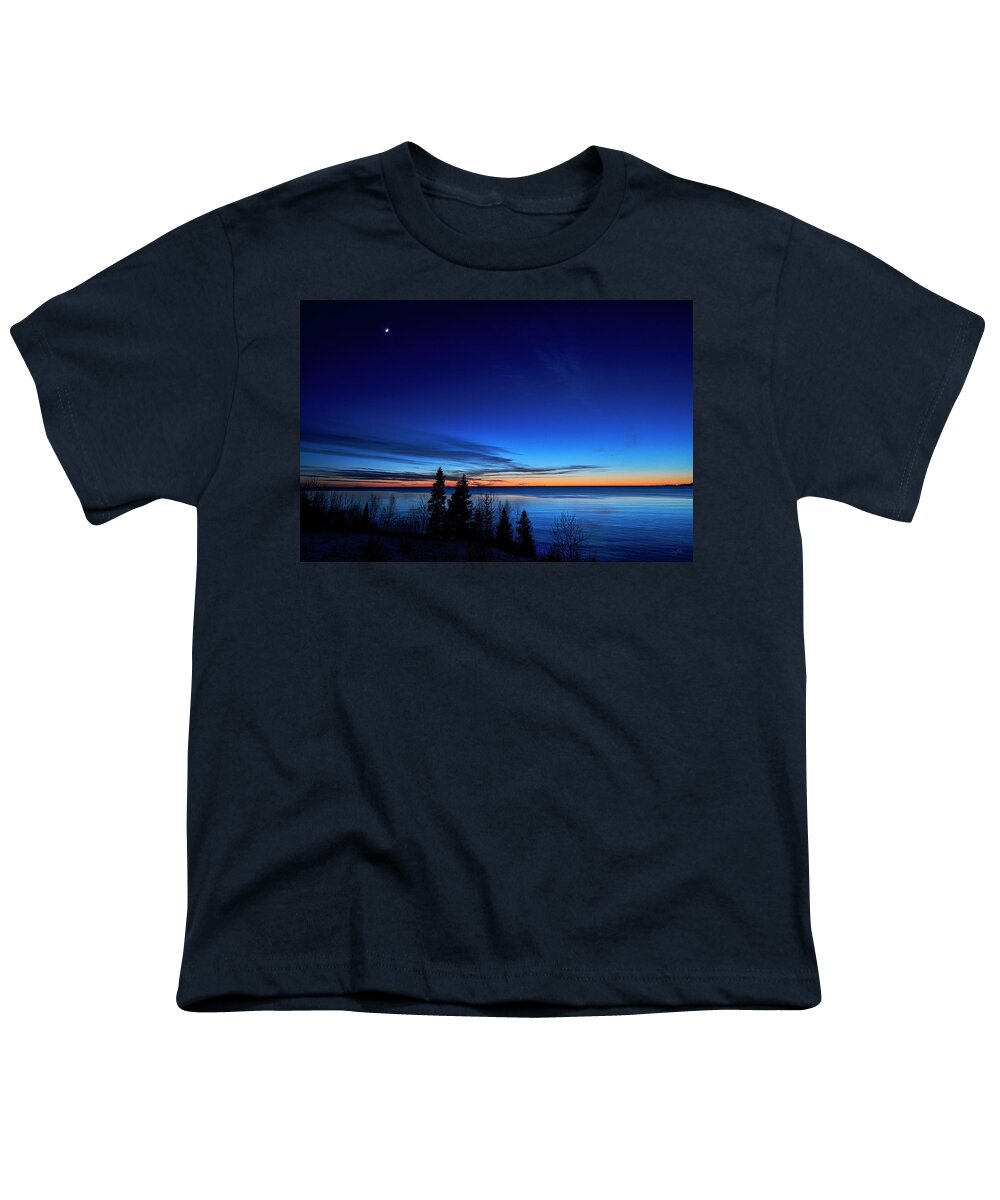 Environment Water Shore Frozen Blue Colorful Wilderness Sunset Light Shoreline Rocky Scenic Ice Cold Terrain Icy Vibrant Natural Close Up Canada Youth T-Shirt featuring the photograph Velvet Horizons by Doug Gibbons