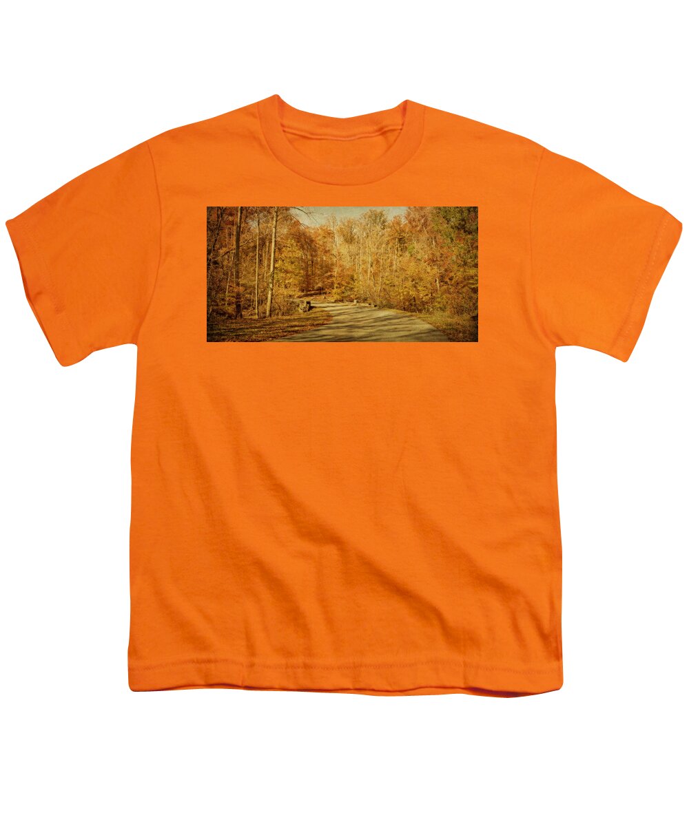 Bernheim Arboretum Youth T-Shirt featuring the photograph Autumn Drive by Sandy Keeton