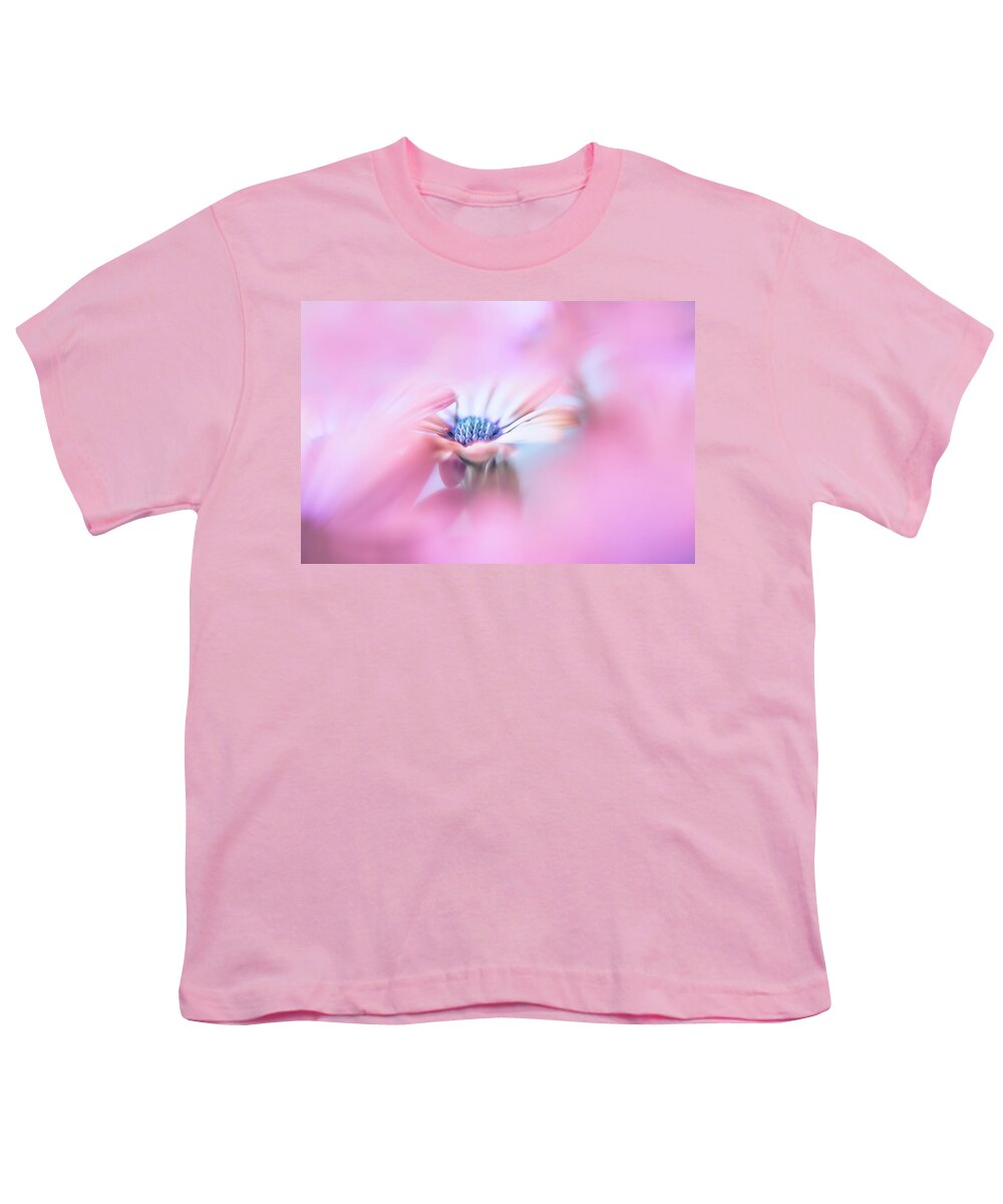 Flower Youth T-Shirt featuring the photograph Selective focus of a Daisy. by Usha Peddamatham