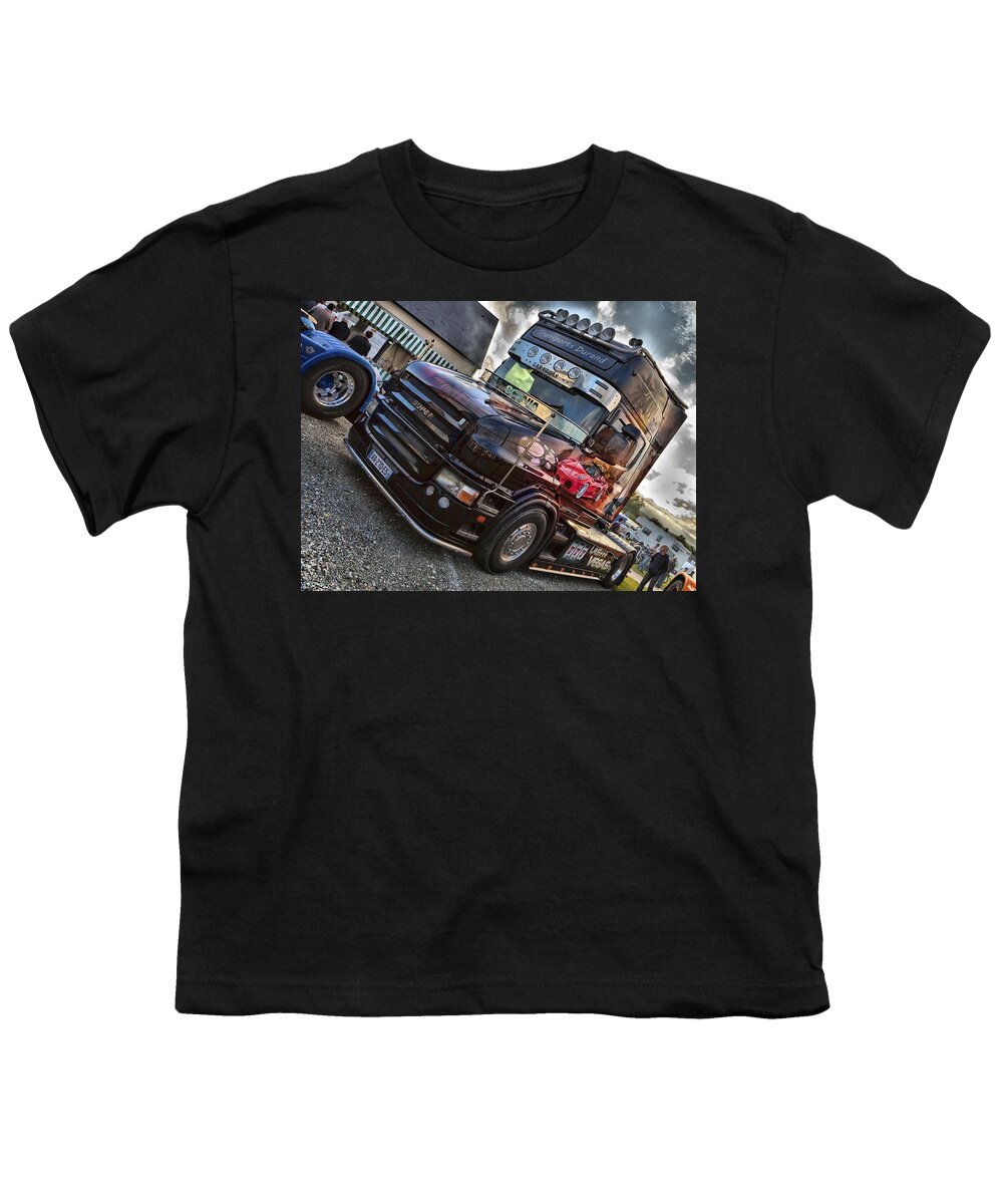 Cab Youth T-Shirt featuring the photograph Las Vegas Scania T Cab #1 by Mick Flynn