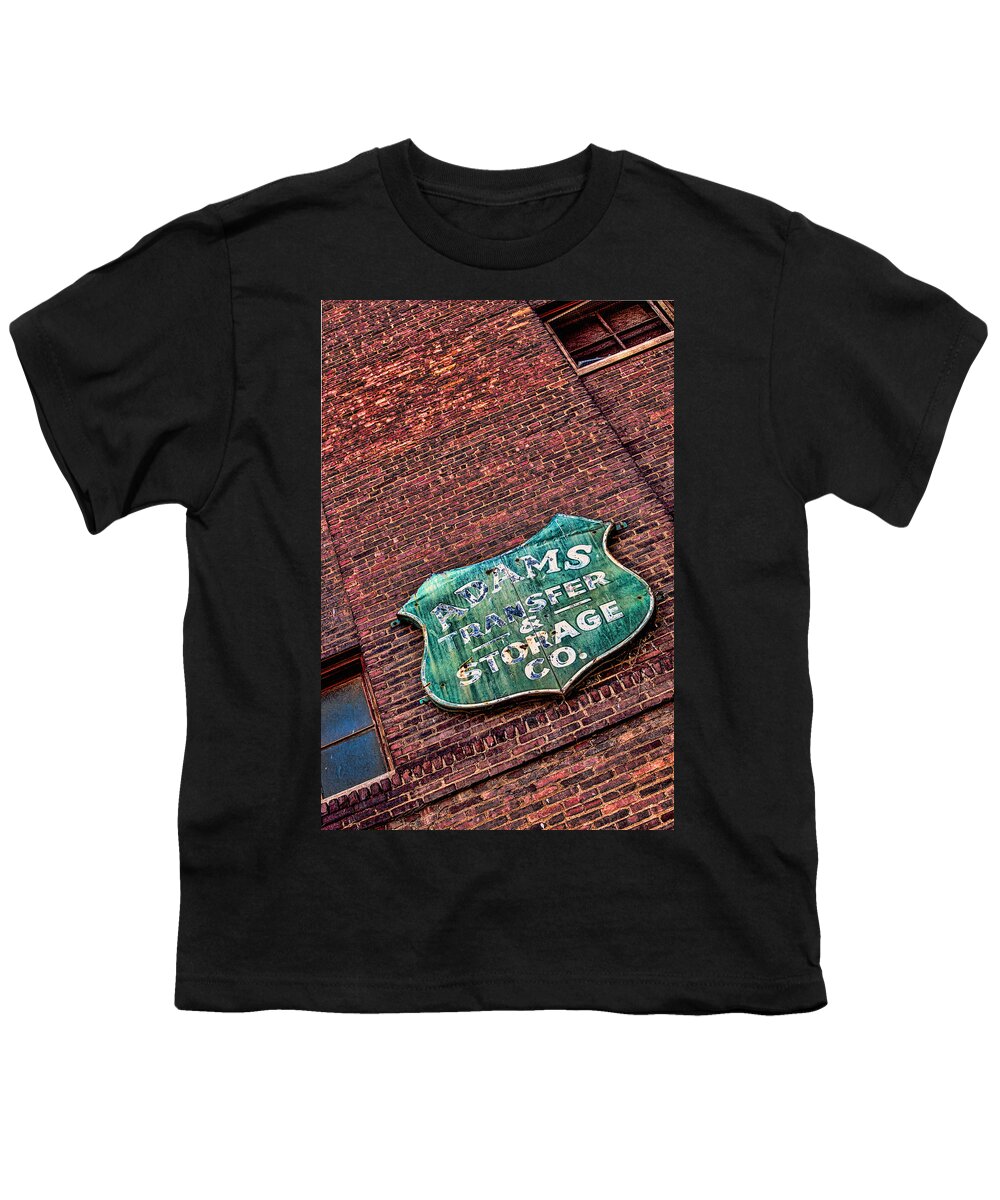Adams Youth T-Shirt featuring the photograph Adams Building by Sennie Pierson