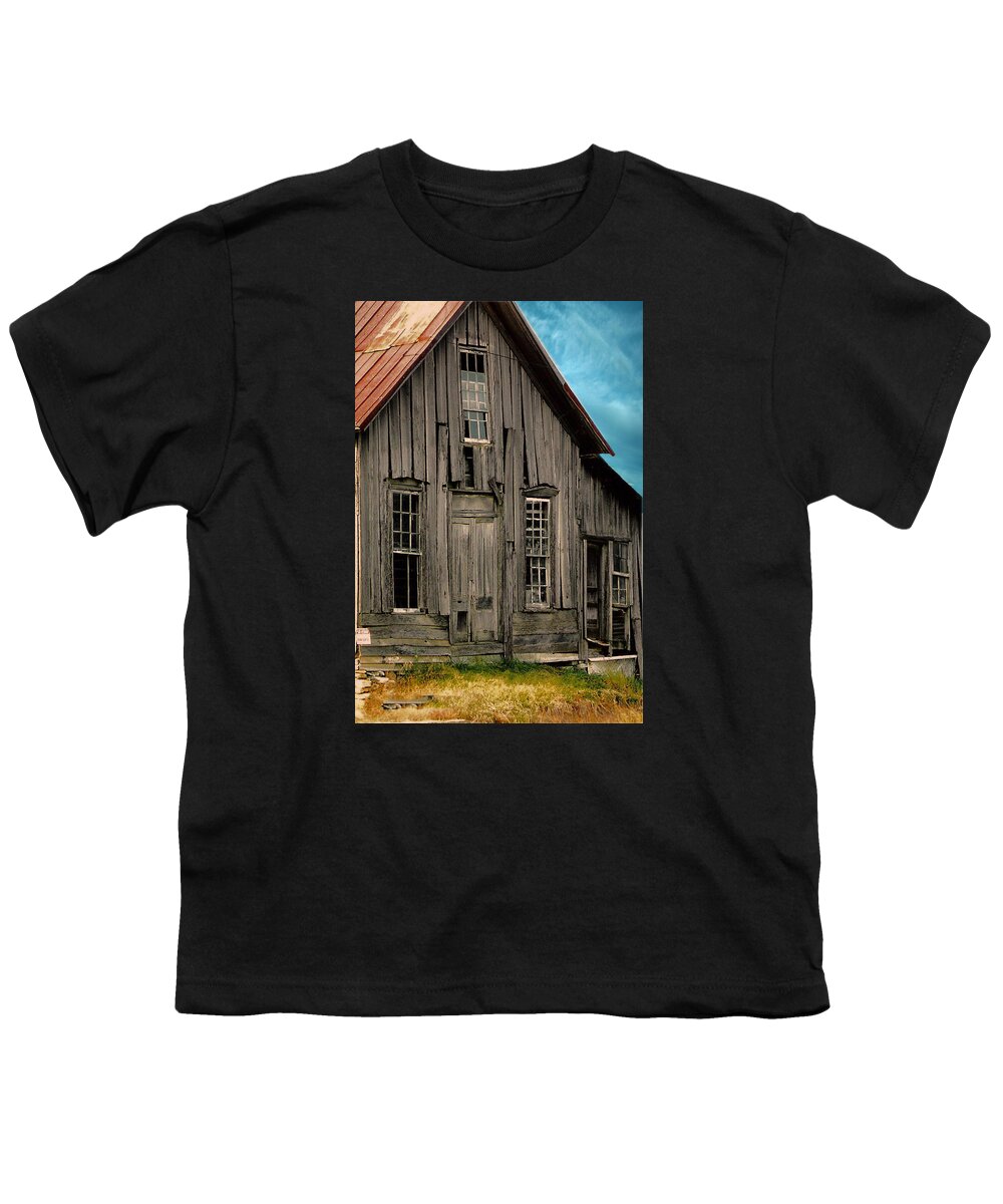 Shack Youth T-Shirt featuring the photograph Shack of Elora TN by Lesa Fine