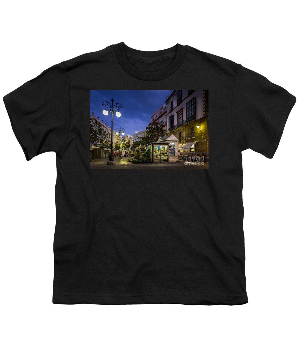 Andalucia Youth T-Shirt featuring the photograph Plaza de las Flores Cadiz Spain by Pablo Avanzini