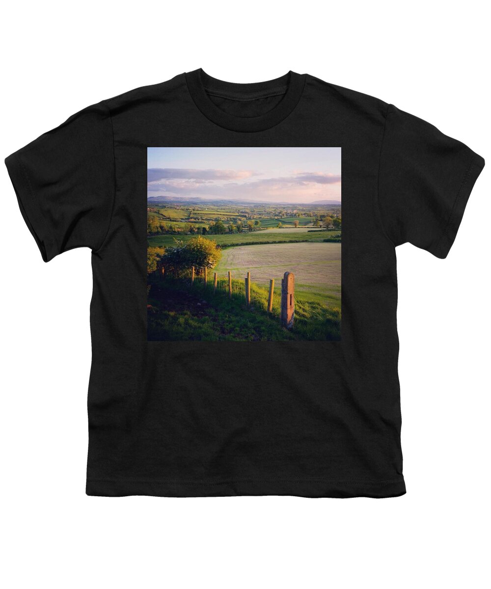  Youth T-Shirt featuring the photograph A Beautiful Evening by Aleck Cartwright