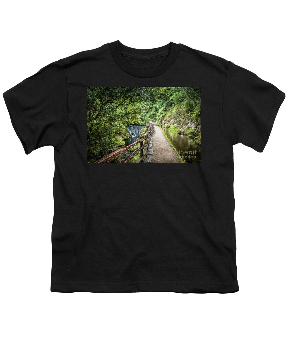 Mazonovo Youth T-Shirt featuring the photograph A path between two waters by RicardMN Photography